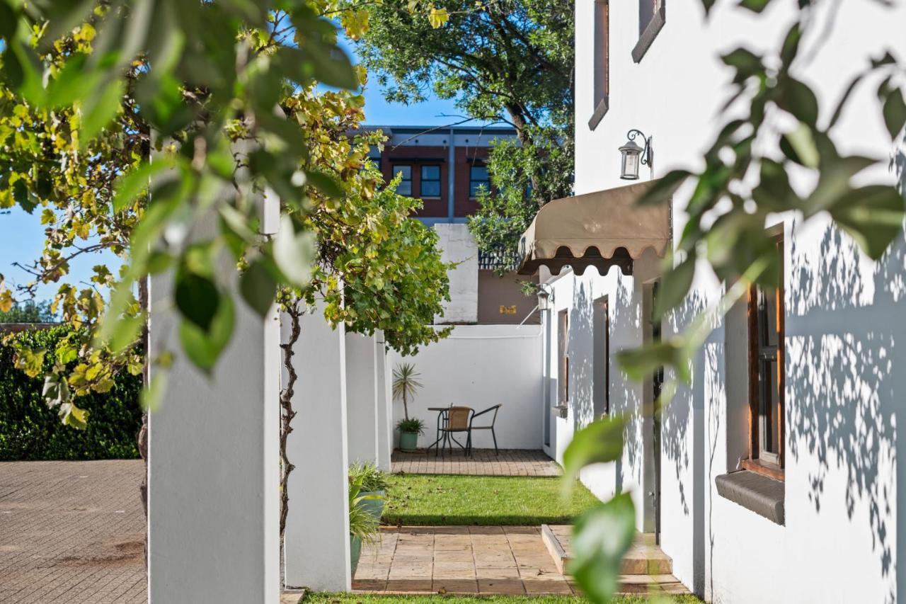 De Akker Guest House Bloemfontein Eksteriør billede