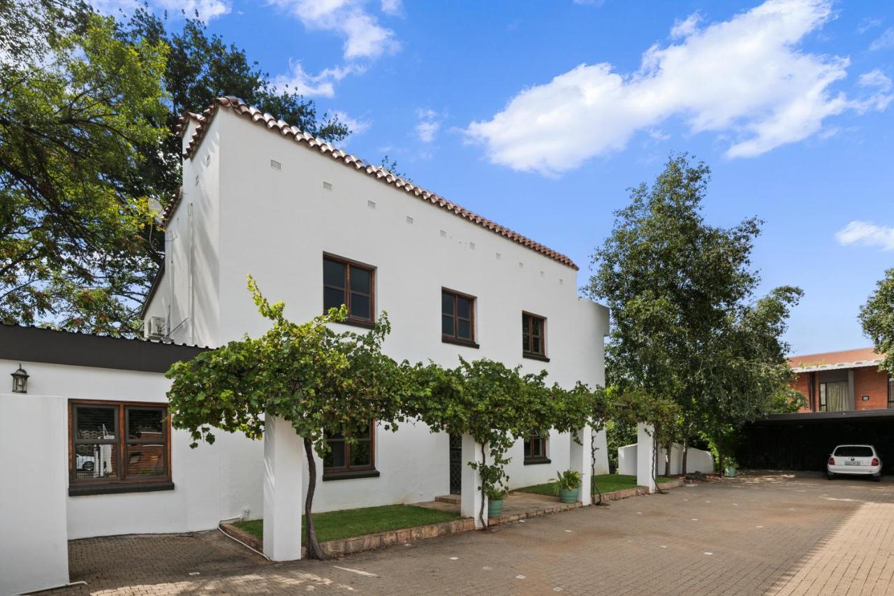 De Akker Guest House Bloemfontein Eksteriør billede