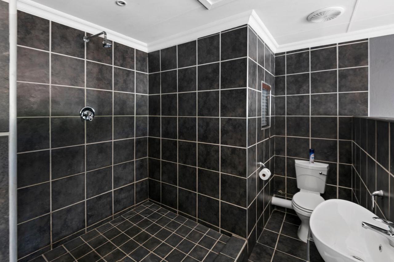 De Akker Guest House Bloemfontein Eksteriør billede