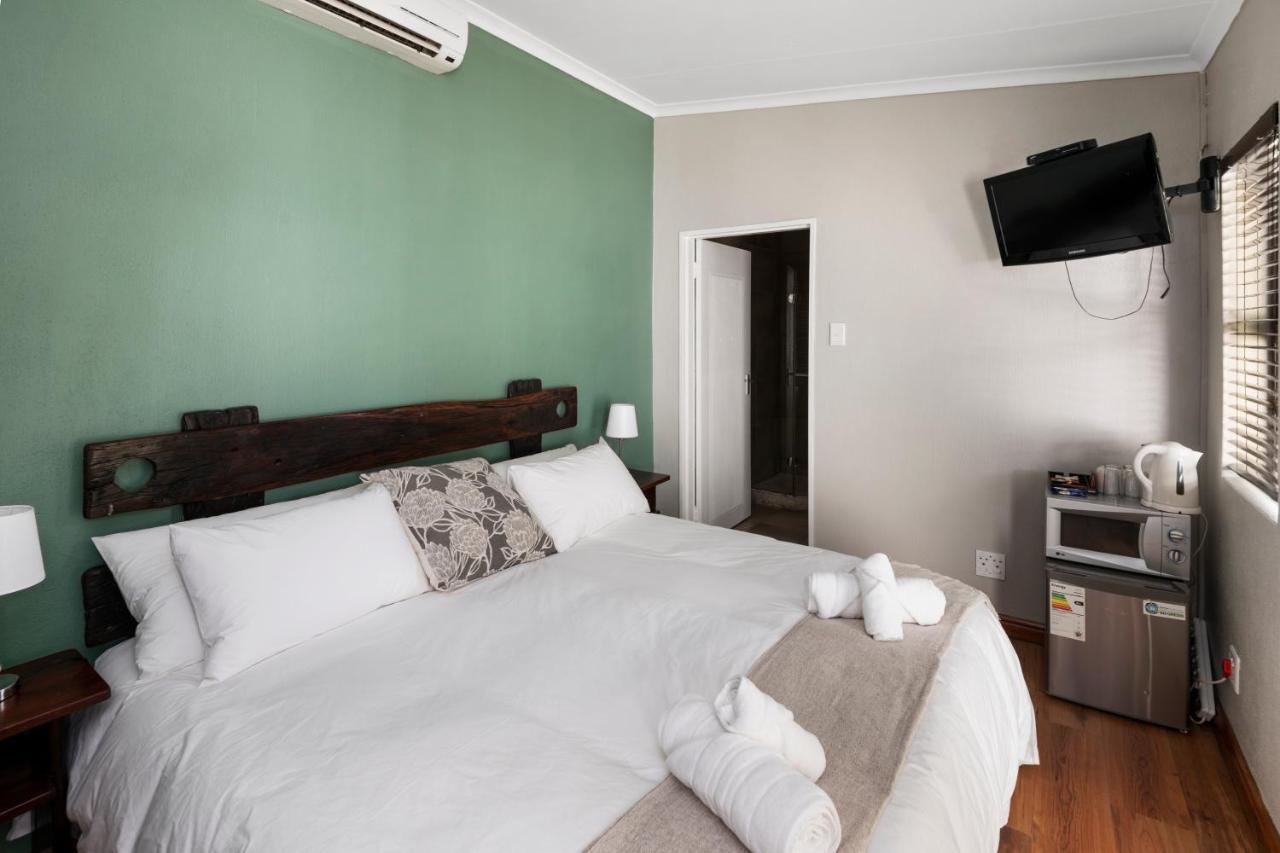 De Akker Guest House Bloemfontein Eksteriør billede