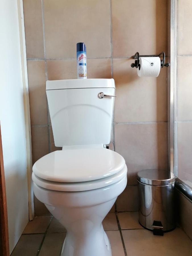 De Akker Guest House Bloemfontein Eksteriør billede